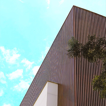 The Problem with Cheaper Cladding: Engineering vs. Aesthetic Gimmicks